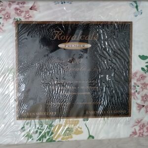 😊 😊 50% OFF Royalcale Premiere Cotton Queen Sheet Floral Print NWT